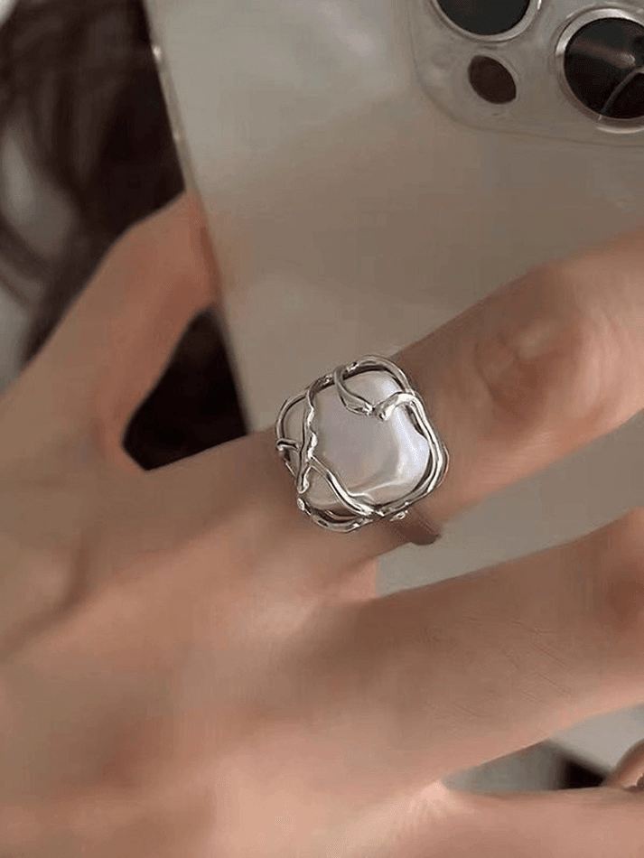 Irregular geometric cuff ring