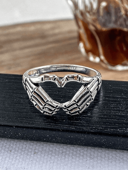 Heart Pattern Skull Ring