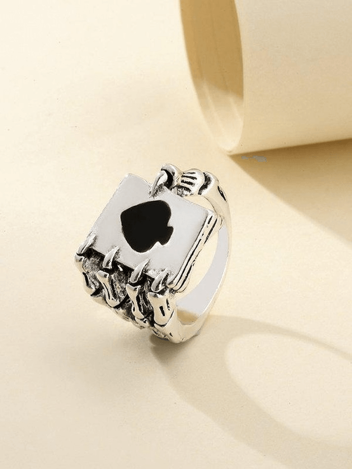 Skeleton hand poker ring