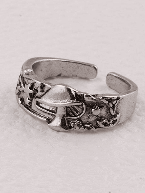 Vintage mushroom star relief ring