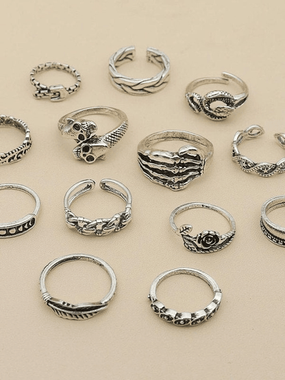 Vintage punk skull ring