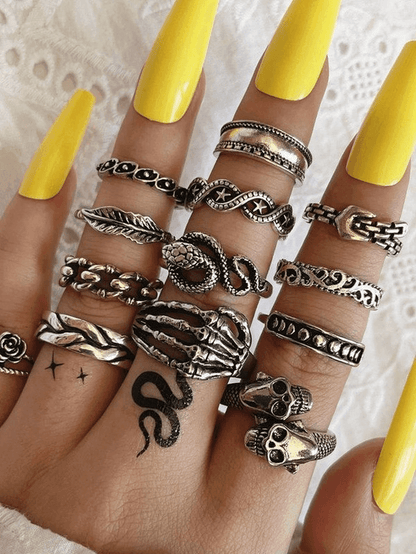 Vintage punk skull ring