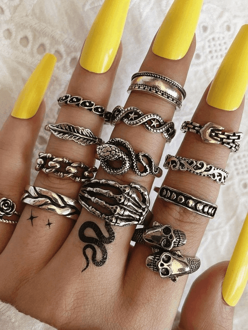 Vintage punk skull ring