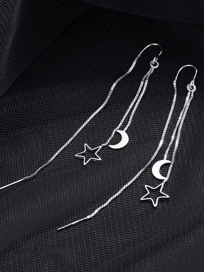 Tassel earrings decorated with stars and moon