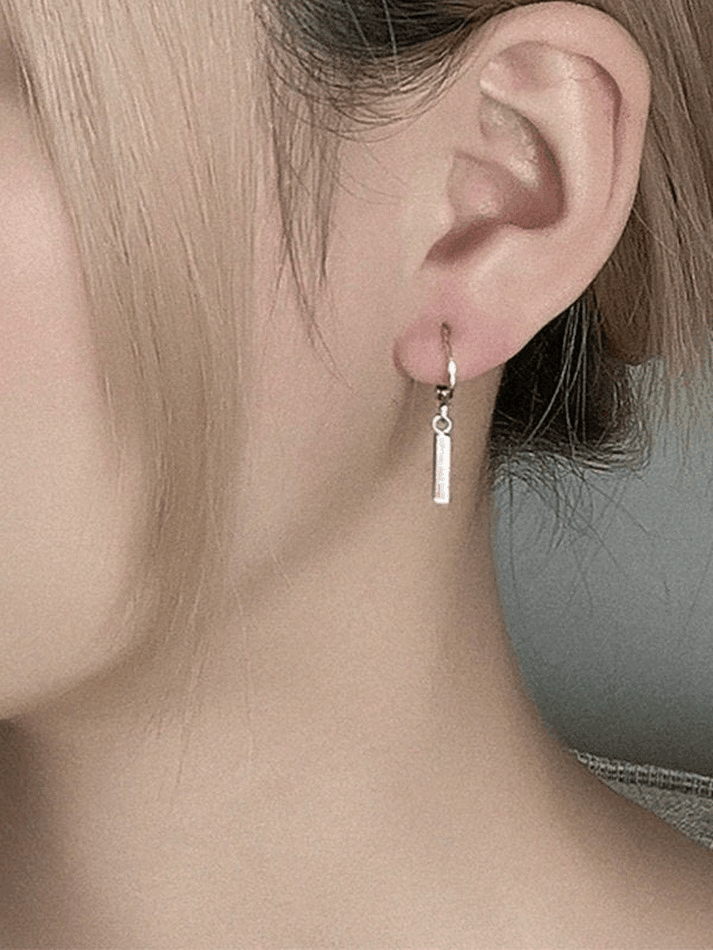 Silver geometric dangling earrings