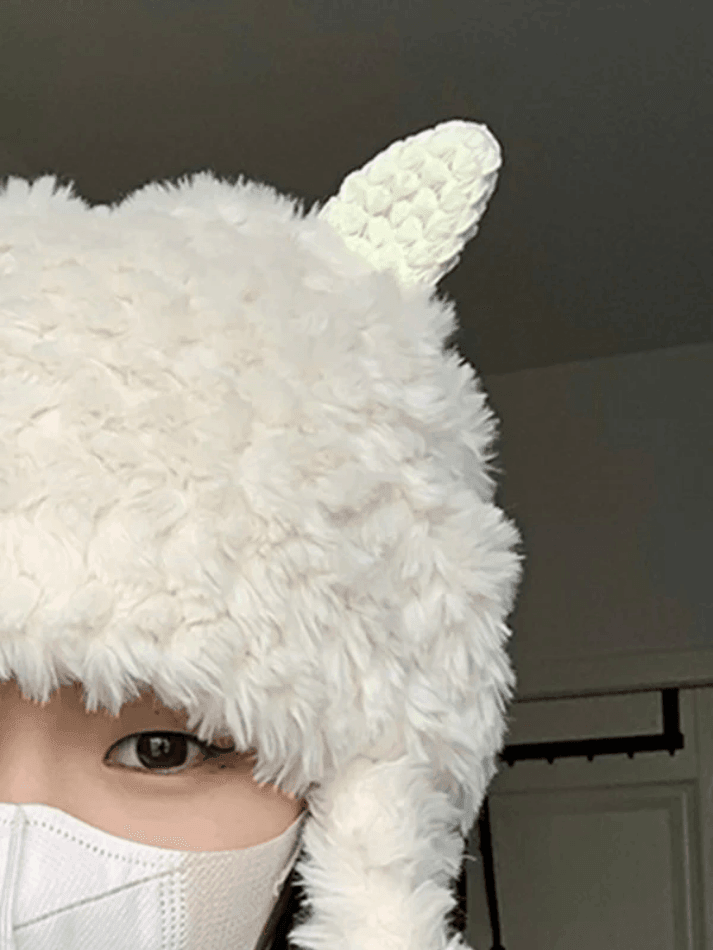 Warm fluffy lambskin trapper hat