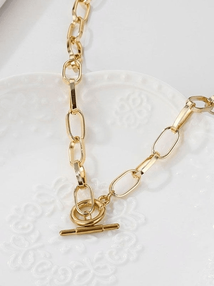 Toggle necklace with single link chain