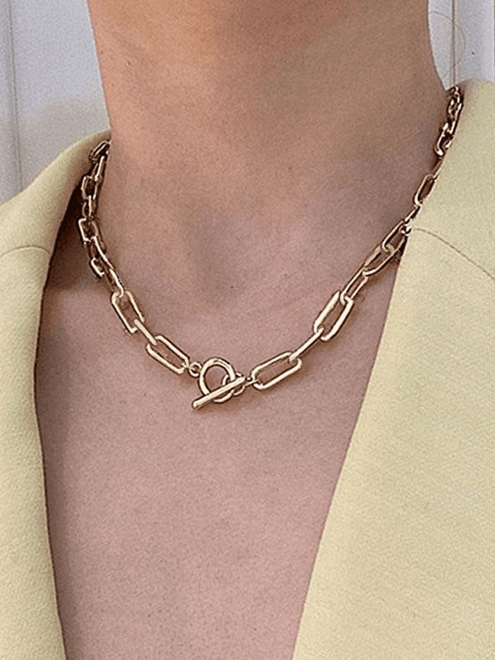 Toggle necklace with single link chain