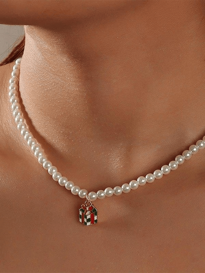 Faux Pearl Christmas Necklace