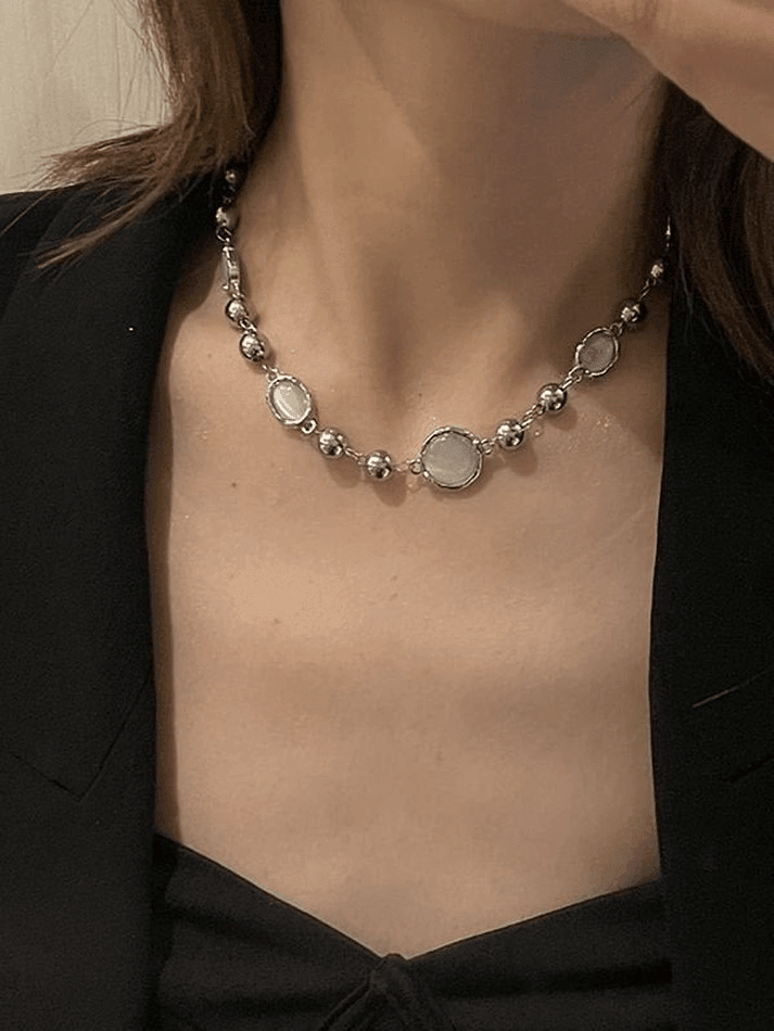 Grunge gemstone decor bead necklace