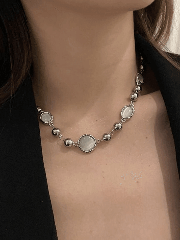 Grunge gemstone decor bead necklace