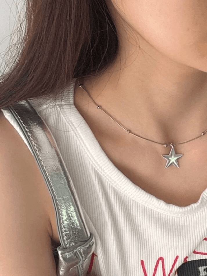 Vintage punk star necklace in silver