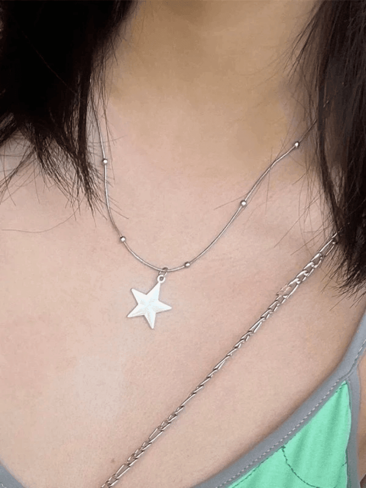 Vintage punk star necklace in silver