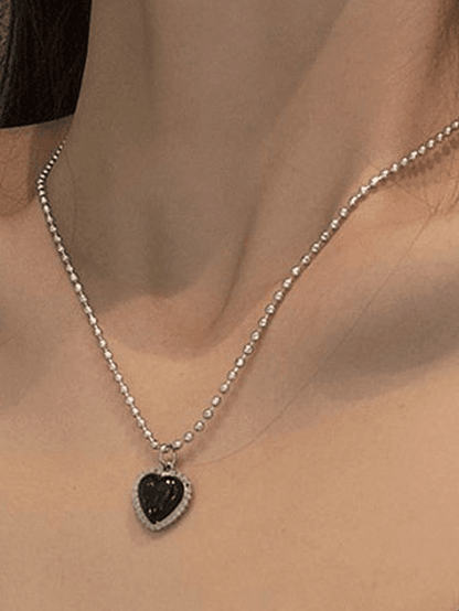 Heart pendant necklace 2pcs