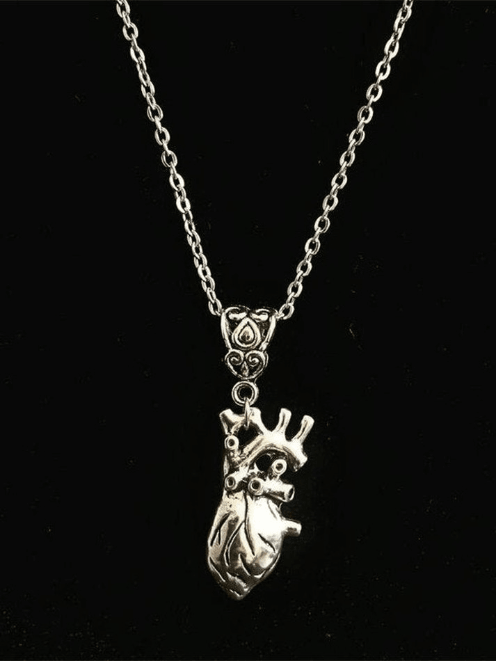 grunge heart pendant necklace