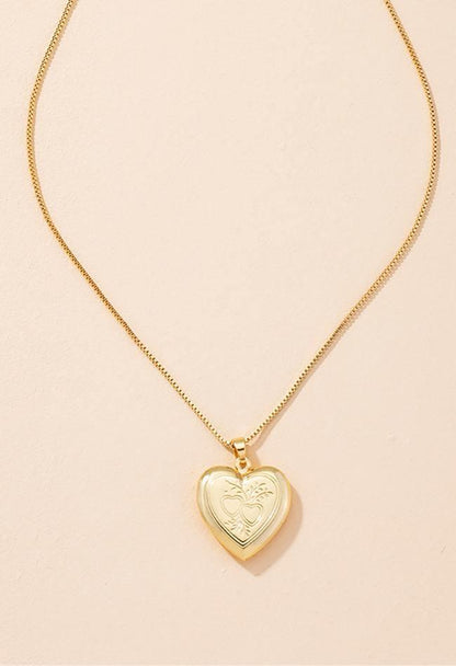 heart shaped pendant necklace