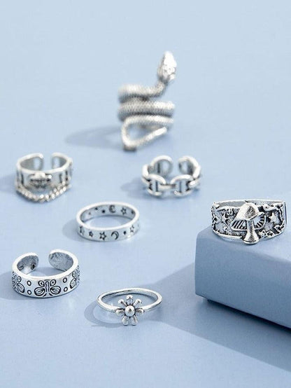 Set of 7 engraved rings