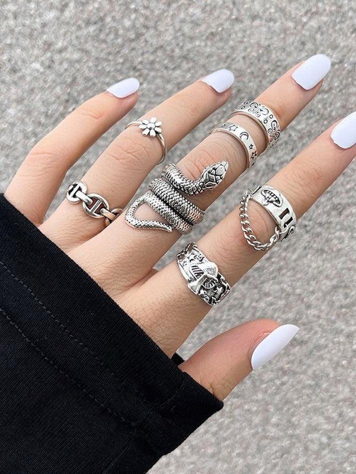 Set of 7 engraved rings