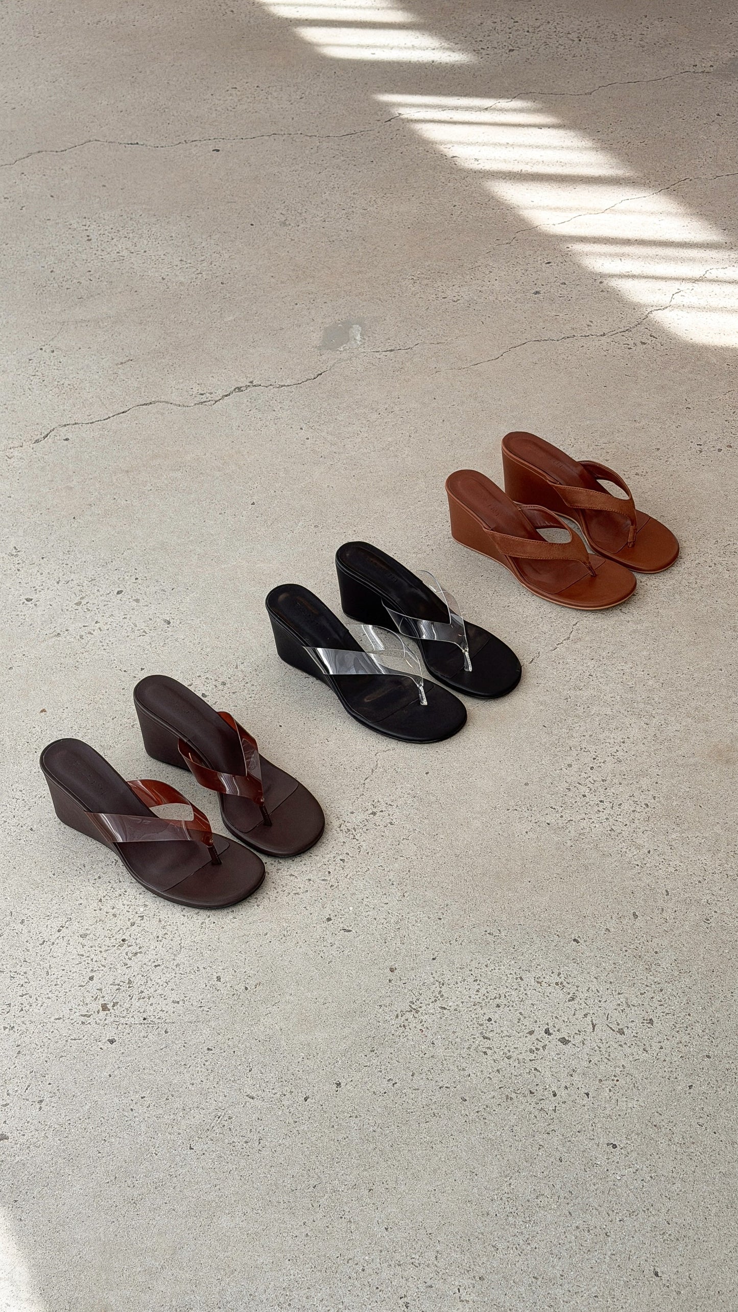Tiggy Wedge - Clear / Black