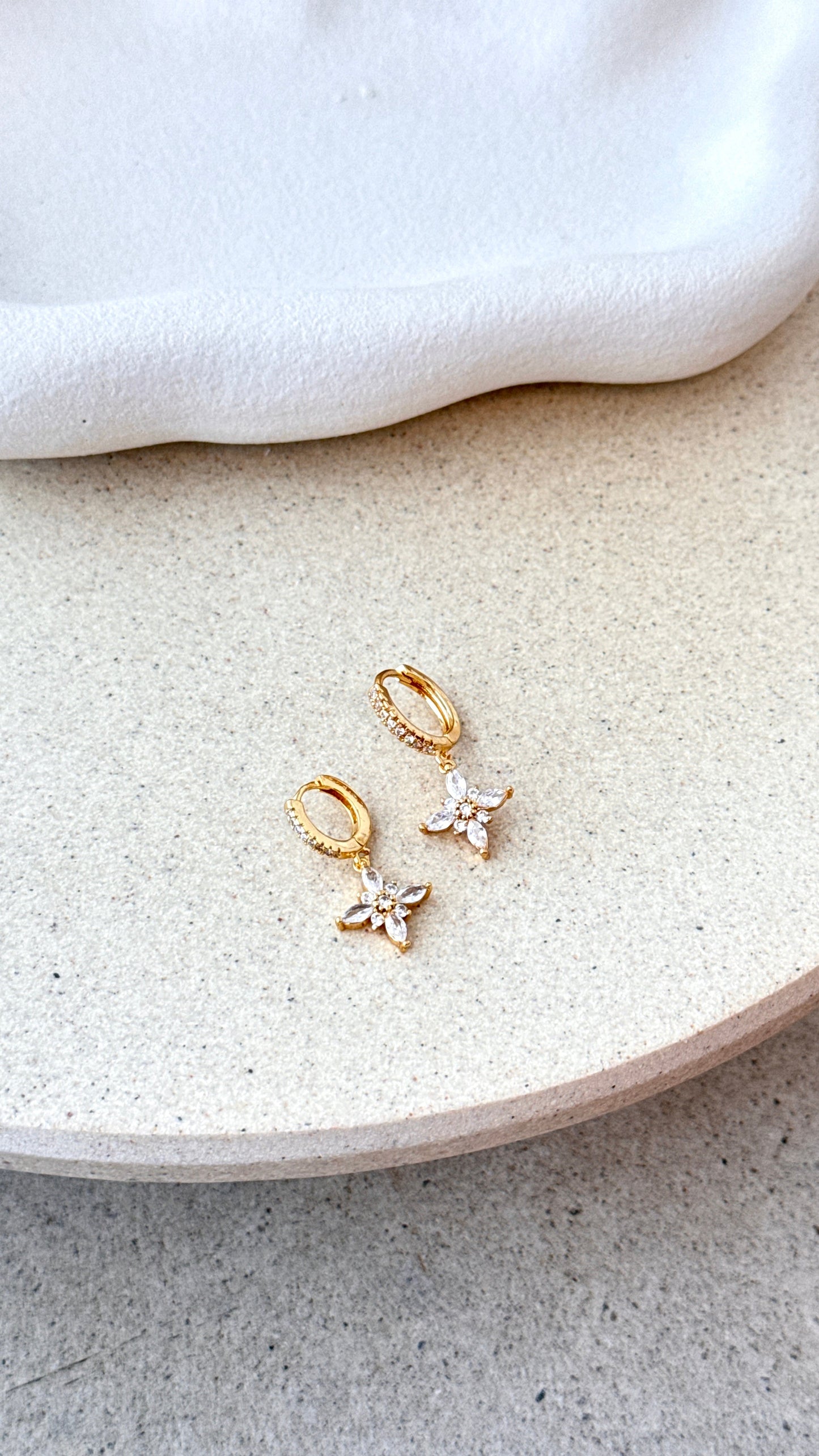 Toni Earrings - Gold