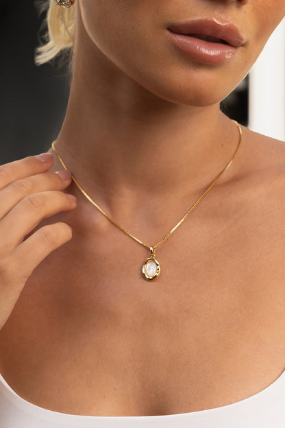 Melodious Necklace Gold